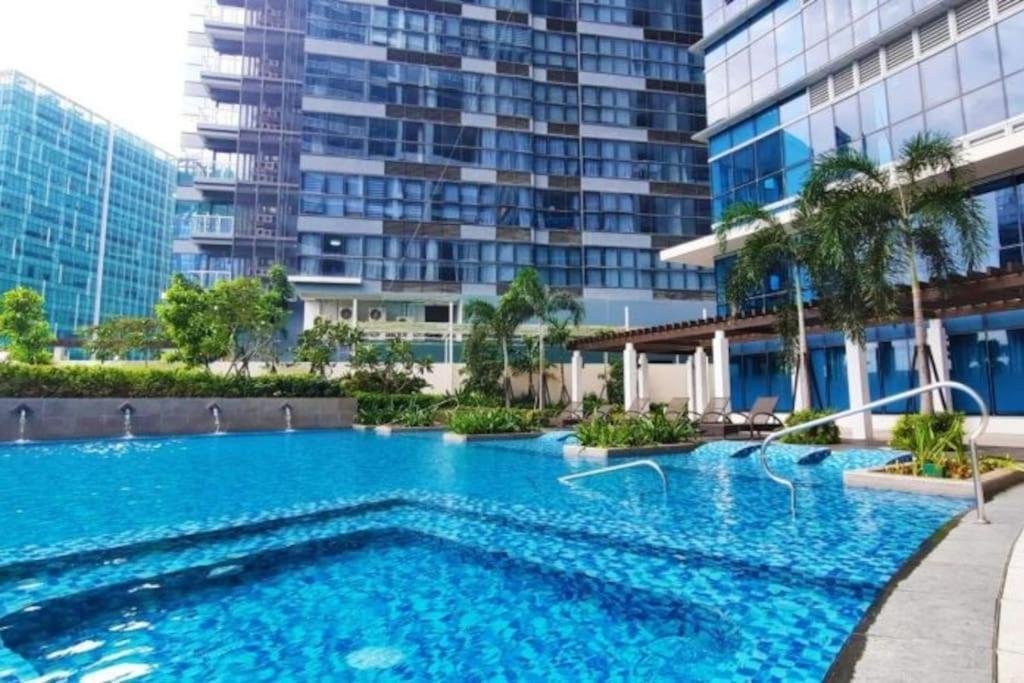 Luxestaysmnl Coastal Chic Netflx 380Mbps Pool Bgc 马尼拉 外观 照片