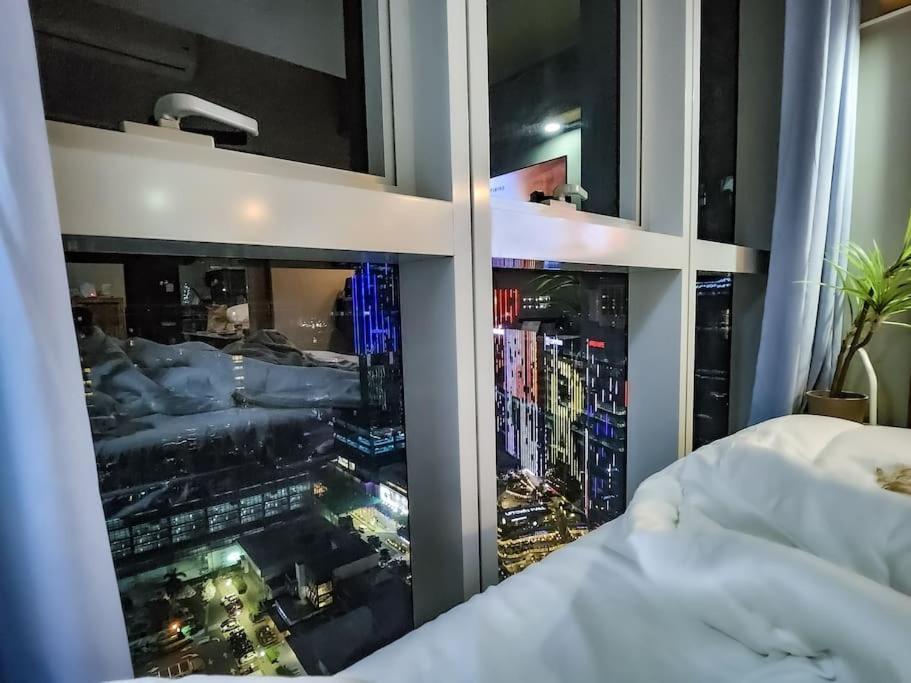 Luxestaysmnl Coastal Chic Netflx 380Mbps Pool Bgc 马尼拉 外观 照片
