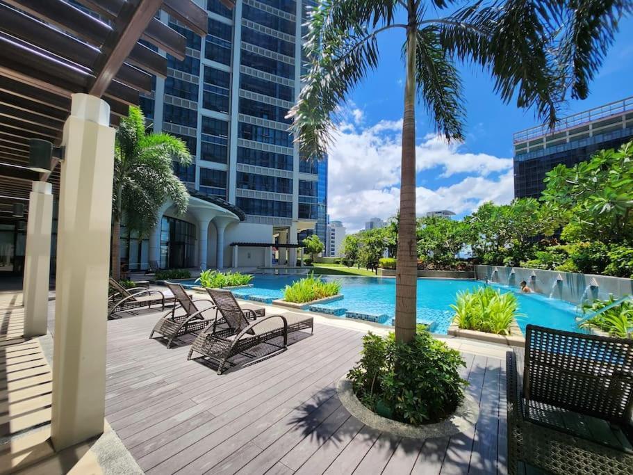 Luxestaysmnl Coastal Chic Netflx 380Mbps Pool Bgc 马尼拉 外观 照片