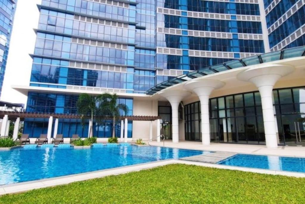 Luxestaysmnl Coastal Chic Netflx 380Mbps Pool Bgc 马尼拉 外观 照片