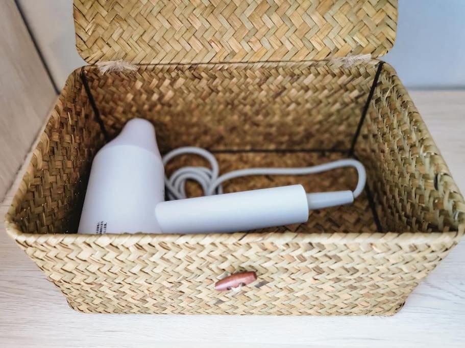 Luxestaysmnl Coastal Chic Netflx 380Mbps Pool Bgc 马尼拉 外观 照片