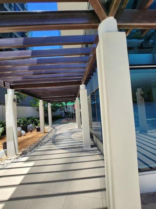 Luxestaysmnl Coastal Chic Netflx 380Mbps Pool Bgc 马尼拉 外观 照片