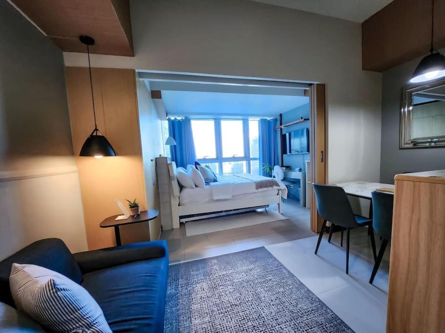 Luxestaysmnl Coastal Chic Netflx 380Mbps Pool Bgc 马尼拉 外观 照片