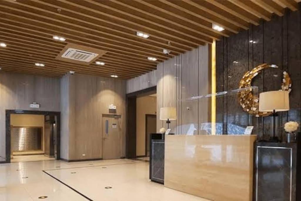 Luxestaysmnl Coastal Chic Netflx 380Mbps Pool Bgc 马尼拉 外观 照片