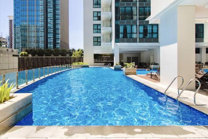 Luxestaysmnl Coastal Chic Netflx 380Mbps Pool Bgc 马尼拉 外观 照片