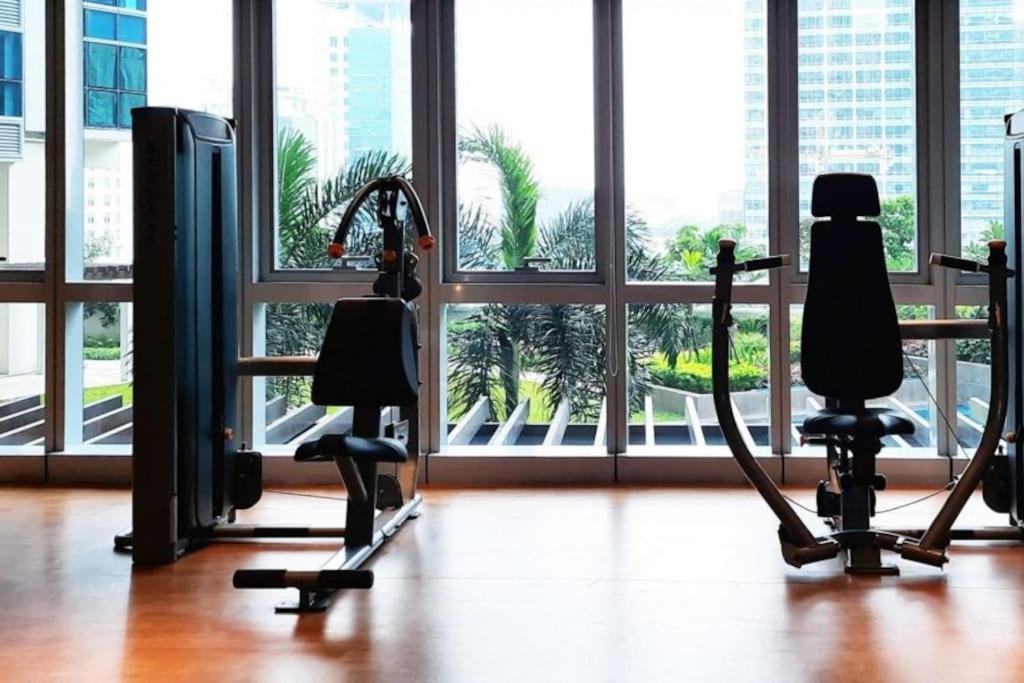 Luxestaysmnl Coastal Chic Netflx 380Mbps Pool Bgc 马尼拉 外观 照片