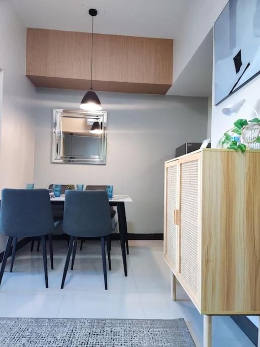 Luxestaysmnl Coastal Chic Netflx 380Mbps Pool Bgc 马尼拉 外观 照片